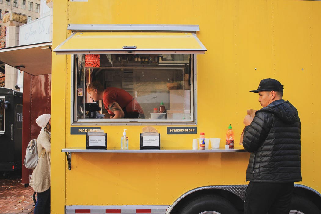 cooling food truck's customers